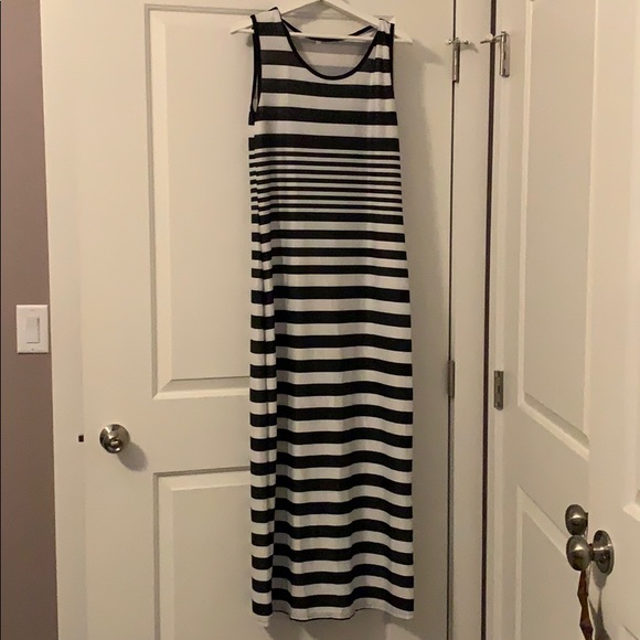 Like new . Stretch maxi dress.